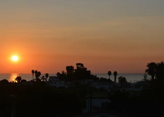 Il Faro شقة
